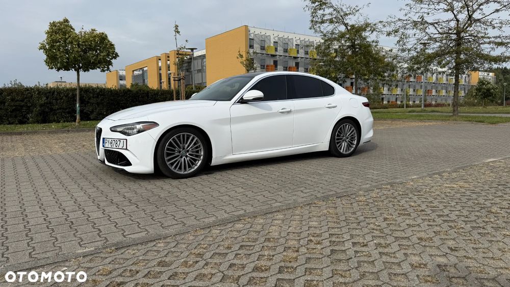 Alfa Romeo Giulia 2.0 Turbo 16V AT8 Veloce - 23