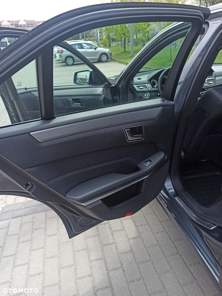 Mercedes-Benz Klasa E 250 CDI 7G-TRONIC Elegance - 23