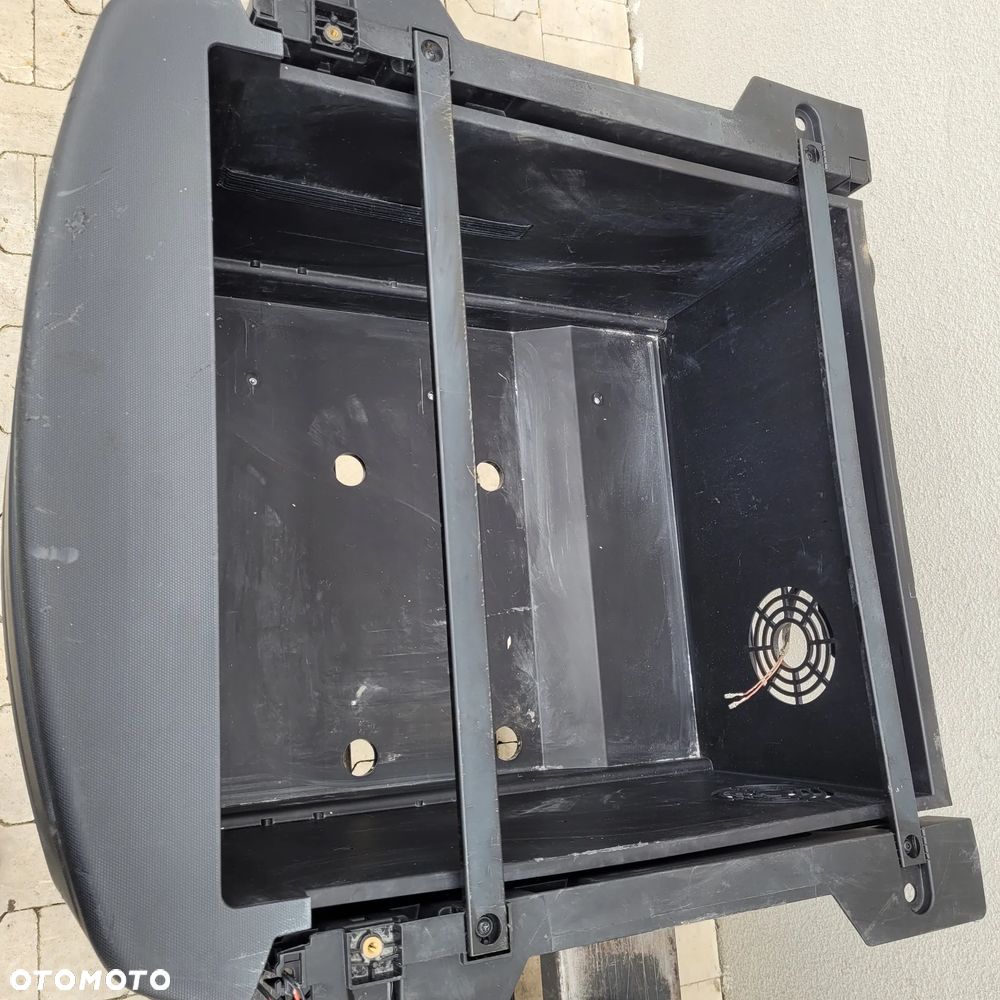 SCHOWEK LODOWKI RENAULT RANGE T 82313425 wysoka kabina - 4