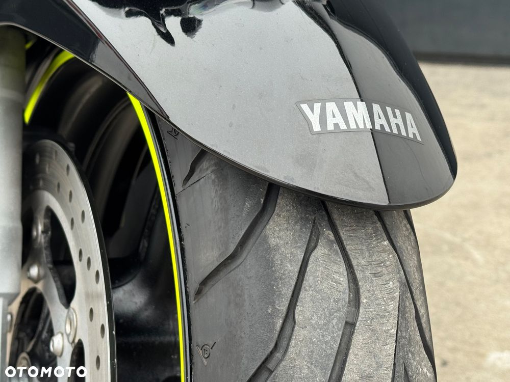 Yamaha FJR - 21