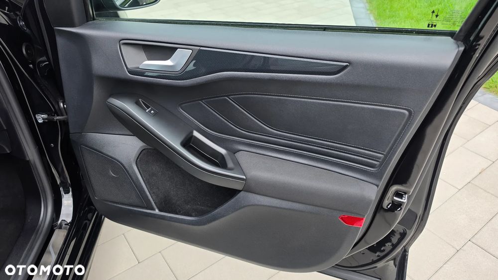 Ford Focus SW 1.0 EcoBoost ST-Line ASS PowerShift - 24