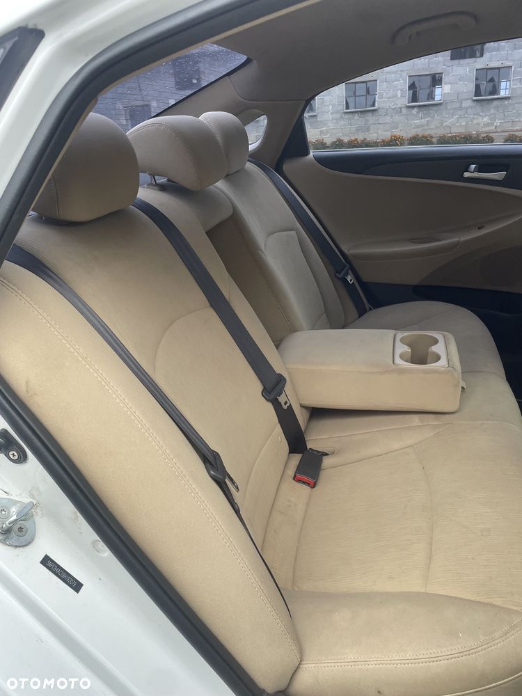 Hyundai Sonata - 7