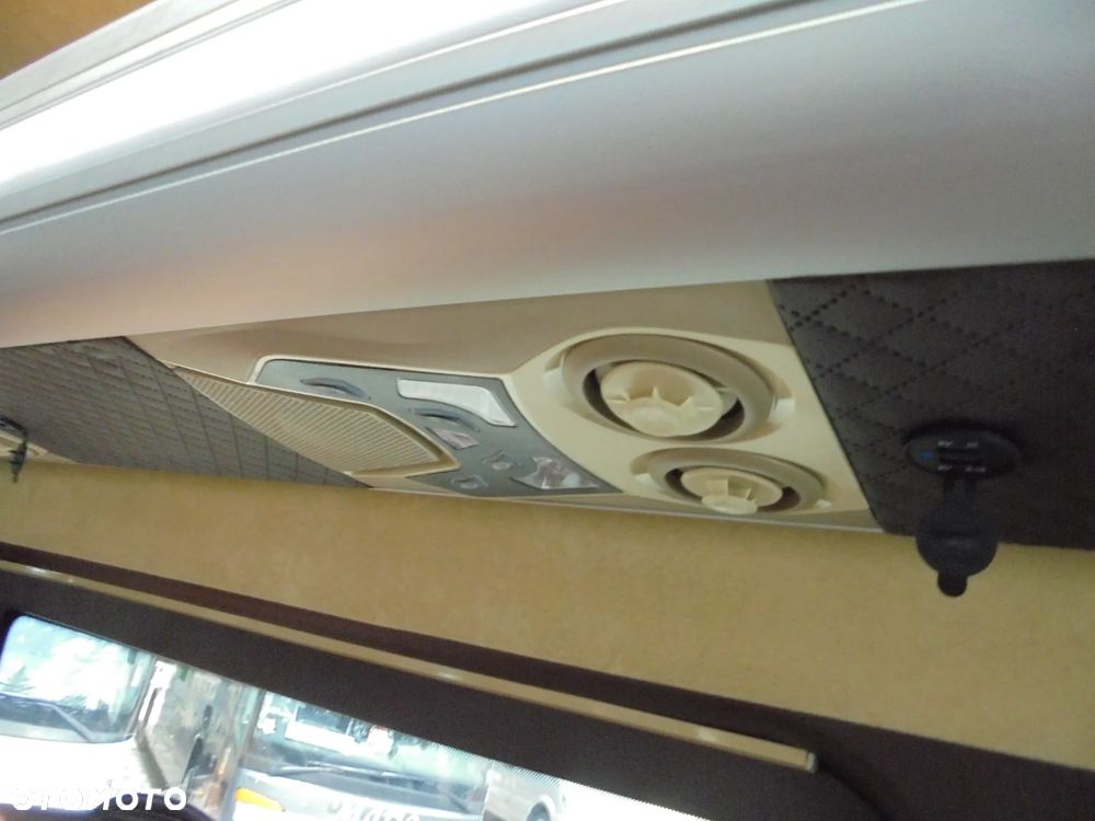 Volkswagen CRAFTER - 14