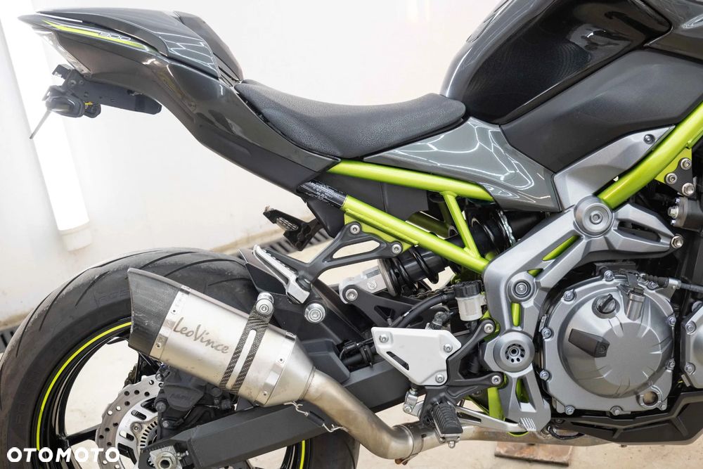 Kawasaki Z 900 - 14