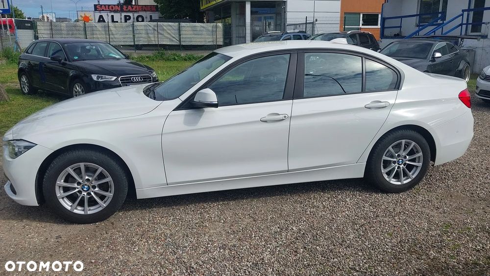 BMW Seria 3 318i Advantage - 4