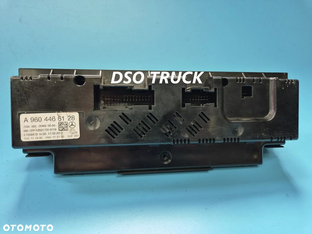 A9604466128 A9604467828 Panel klimatyzacji nawiewu MERCEDES - 3