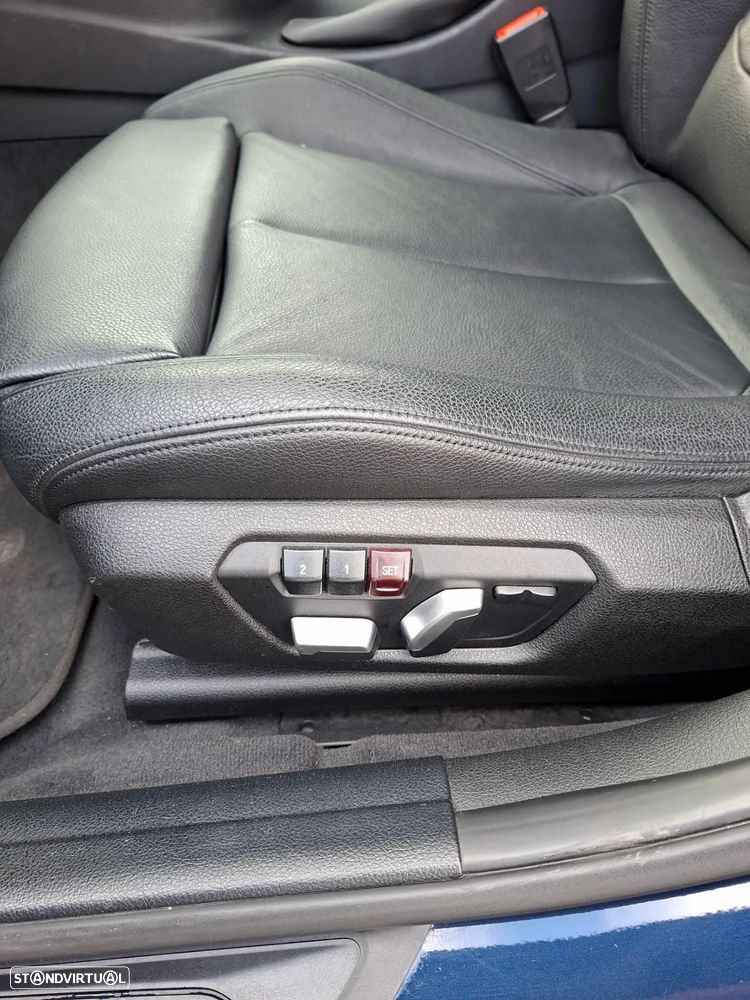 BMW 320 d Line Luxury Auto - 11