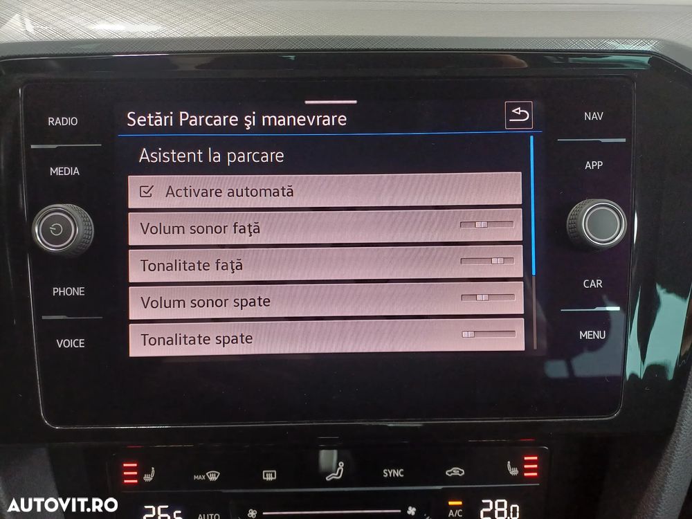 Volkswagen Passat Variant 2.0 TDI DSG Comfortline - 23