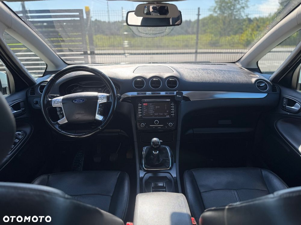 Ford S-Max 2.0 TDCi DPF Titanium X - 33