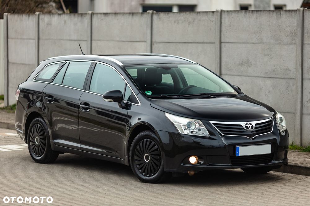 Toyota Avensis 1.8 Comfort - 8