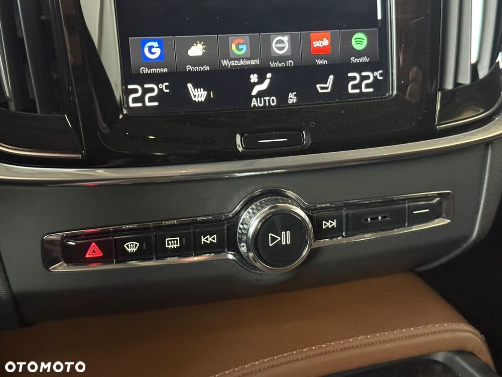 Volvo V90 Cross Country - 26