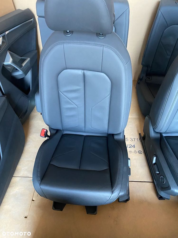 Audi Q3 83A kompletny środek Fotel fotele kanapa skóra boczki czarne 26km - 16
