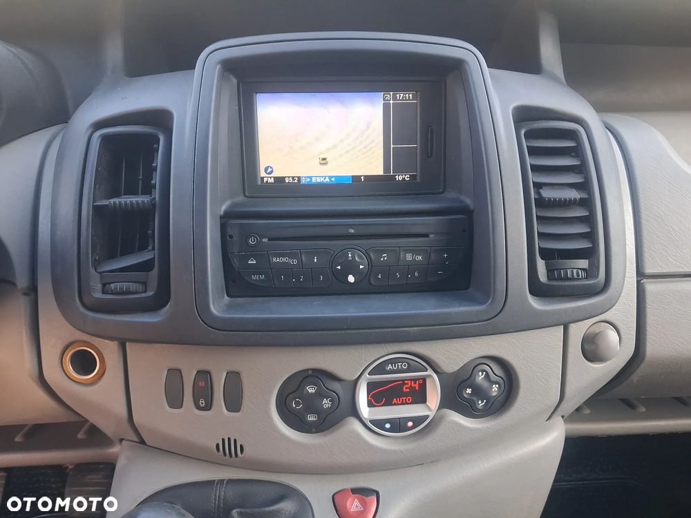 Renault TRAFIC - 16