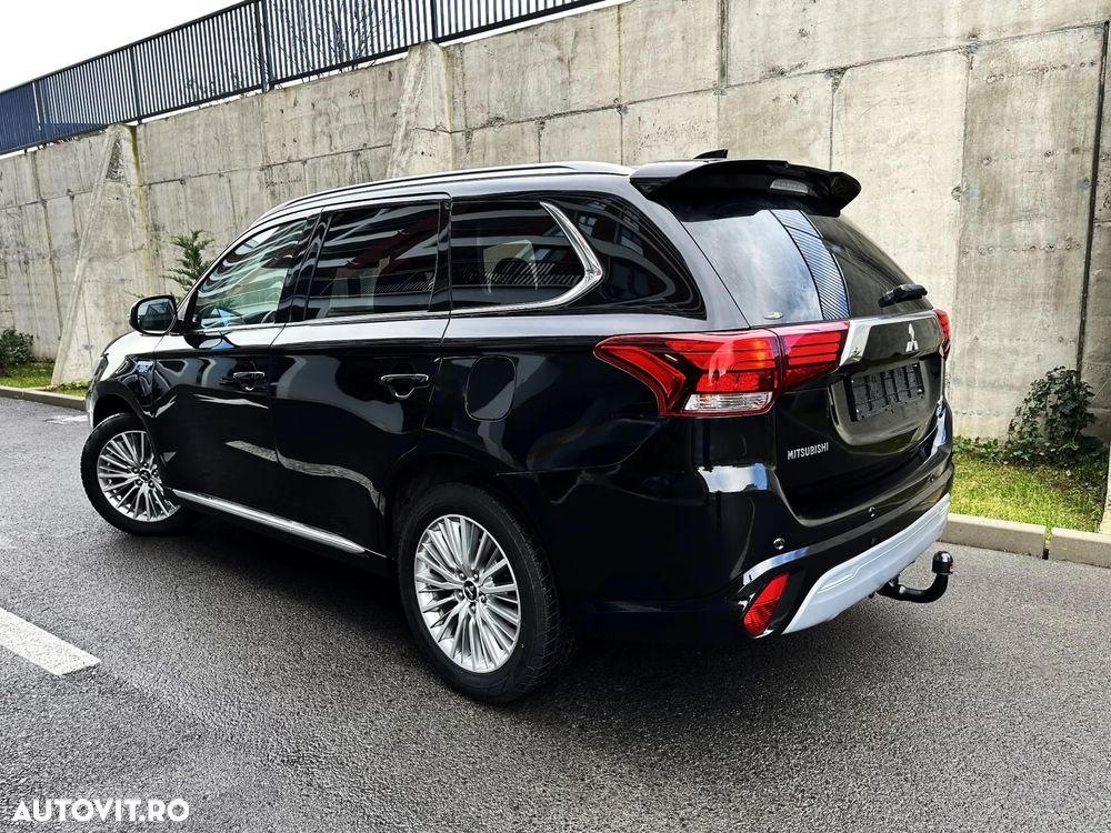 Mitsubishi Outlander PHEV 2.4 L 4X4 Intense - 5