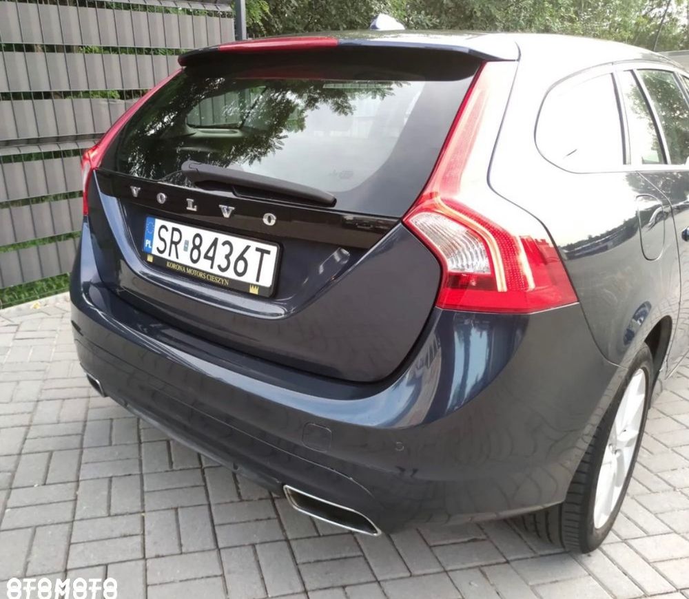 Volvo V60 D4 Momentum - 9