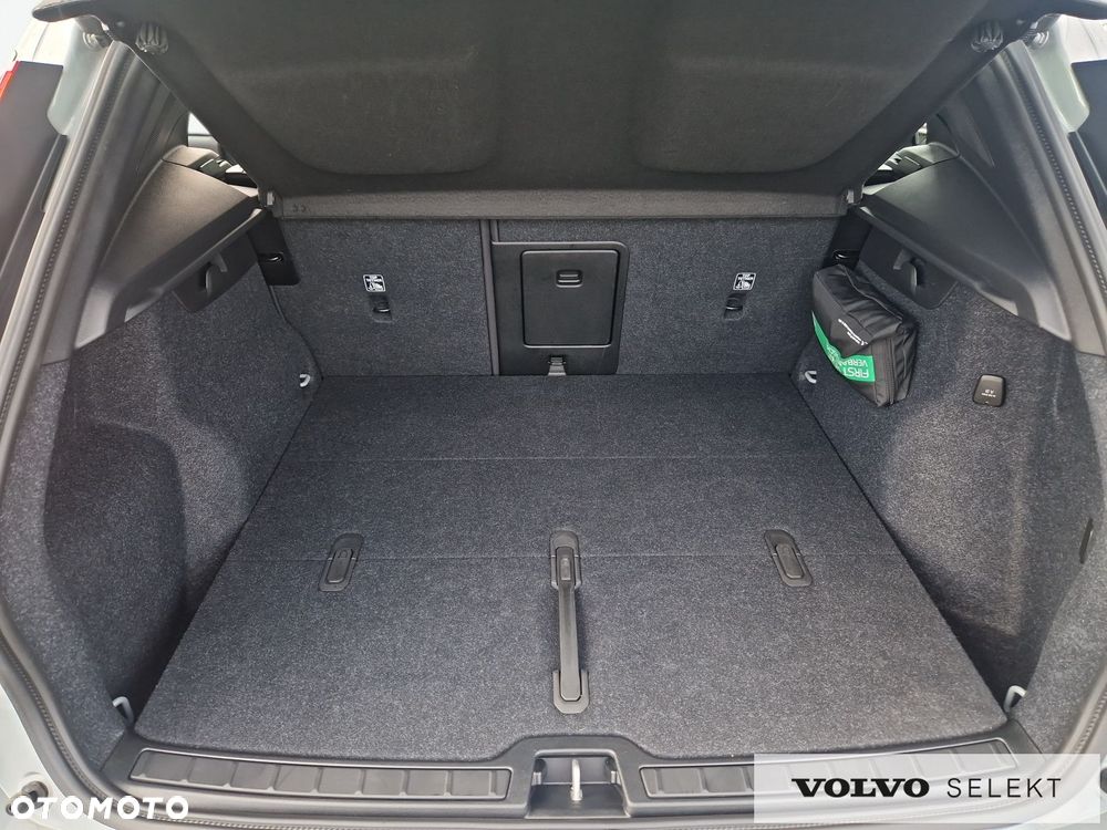 Volvo XC 40 - 18