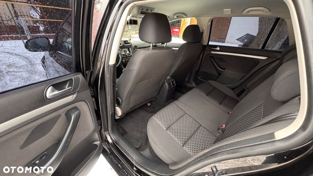 Volkswagen Golf 1.6 TDI DPF BlueMotion Technology DSG Comfortline - 8