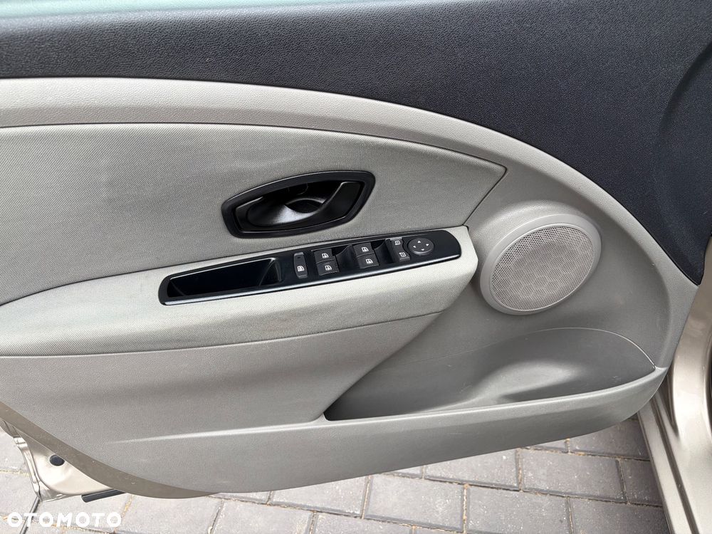 Renault Megane dCi 90 FAP Expression - 19