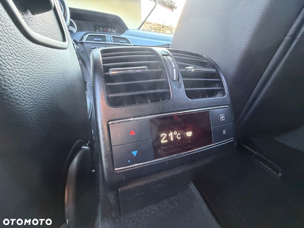 Mercedes-Benz Klasa C 220 CDI 4Matic 7G-TRONIC Avantgarde Edition - 20