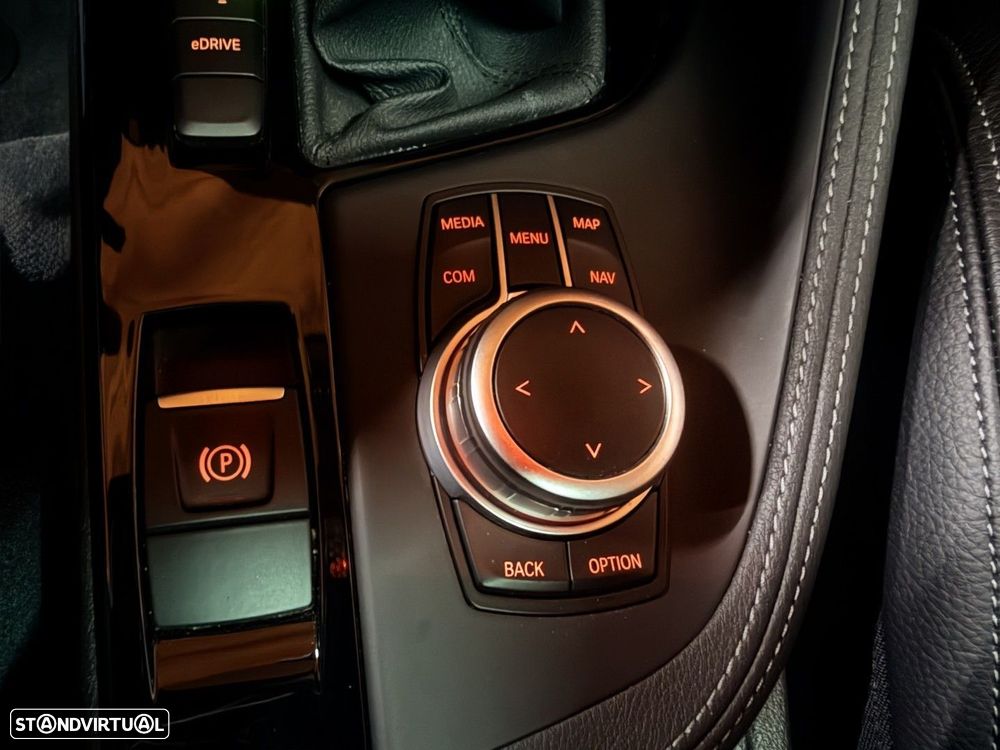 BMW X2 25 e xDrive Pack M — fotografia 30