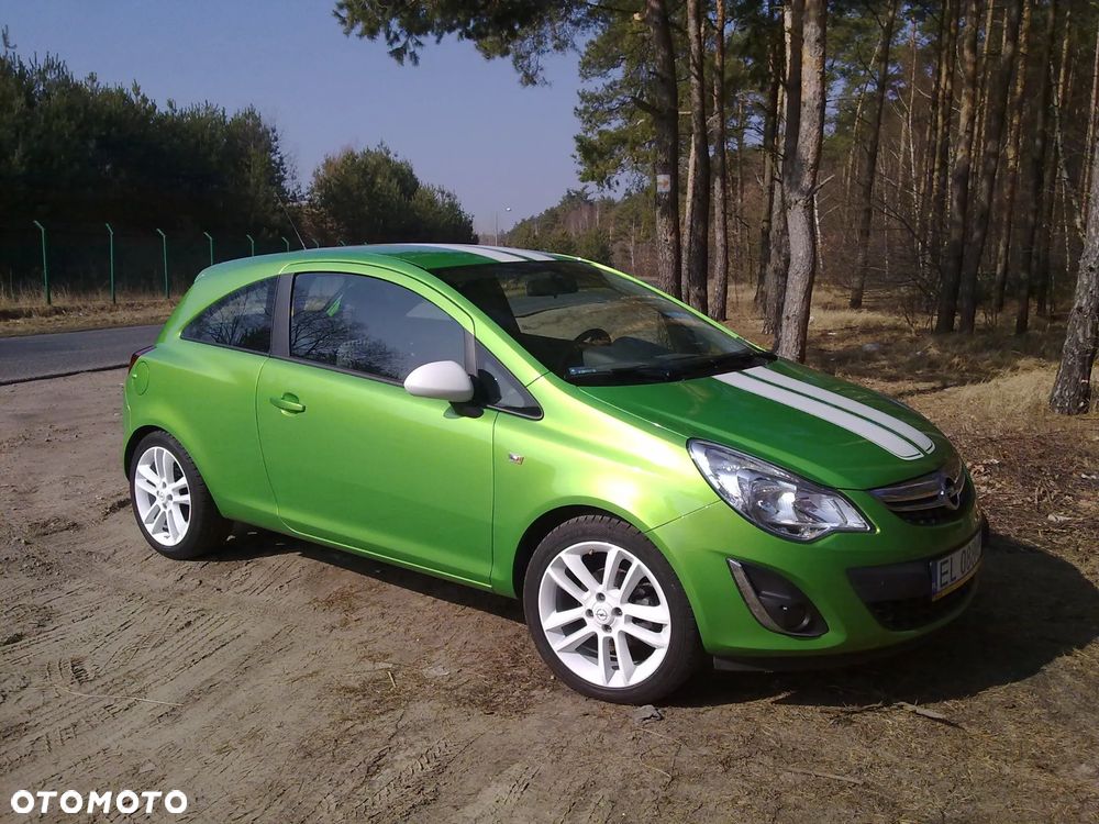 Opel Corsa 1.4 16V Cosmo - 1