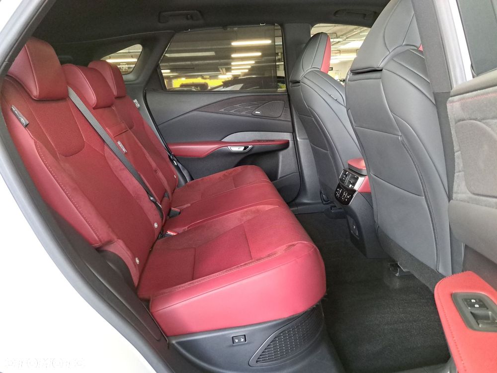 Lexus RX - 15