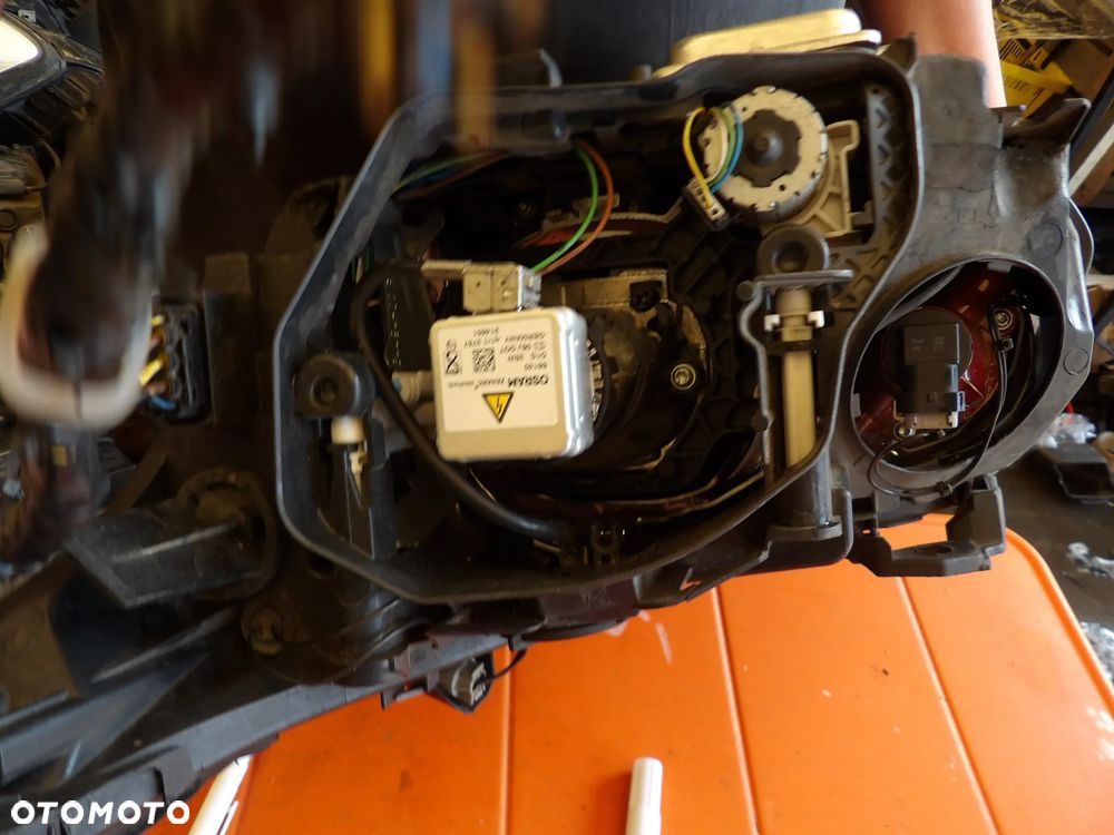 BMW - E60 - LIFT - KLEJONA - XENON - PRAWA LAMPA PRZEDNIA - EUROPA - 7177740 - 9