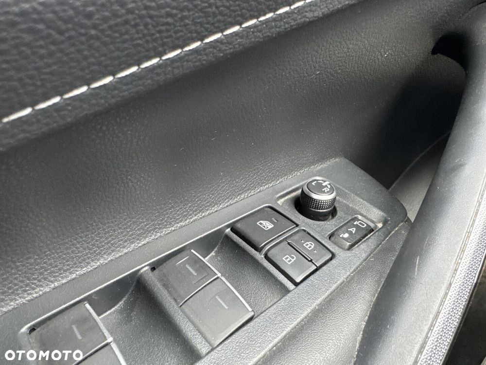 Toyota Corolla - 21