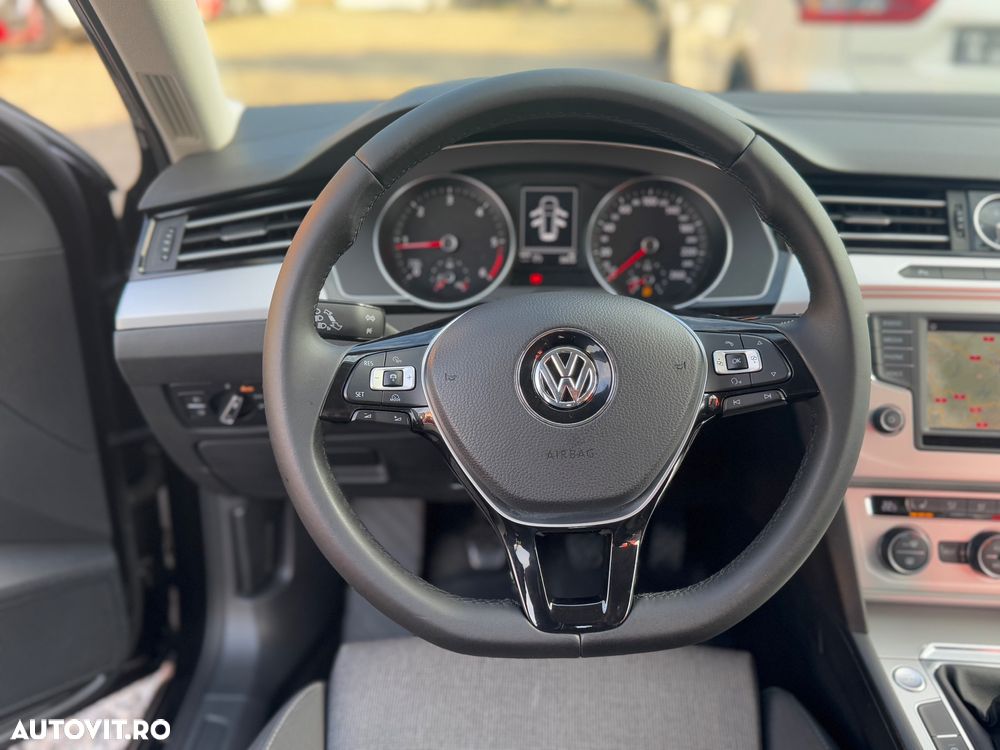Volkswagen Passat Variant 2.0 TDI (BlueMotion Technology) Comfortline - 11