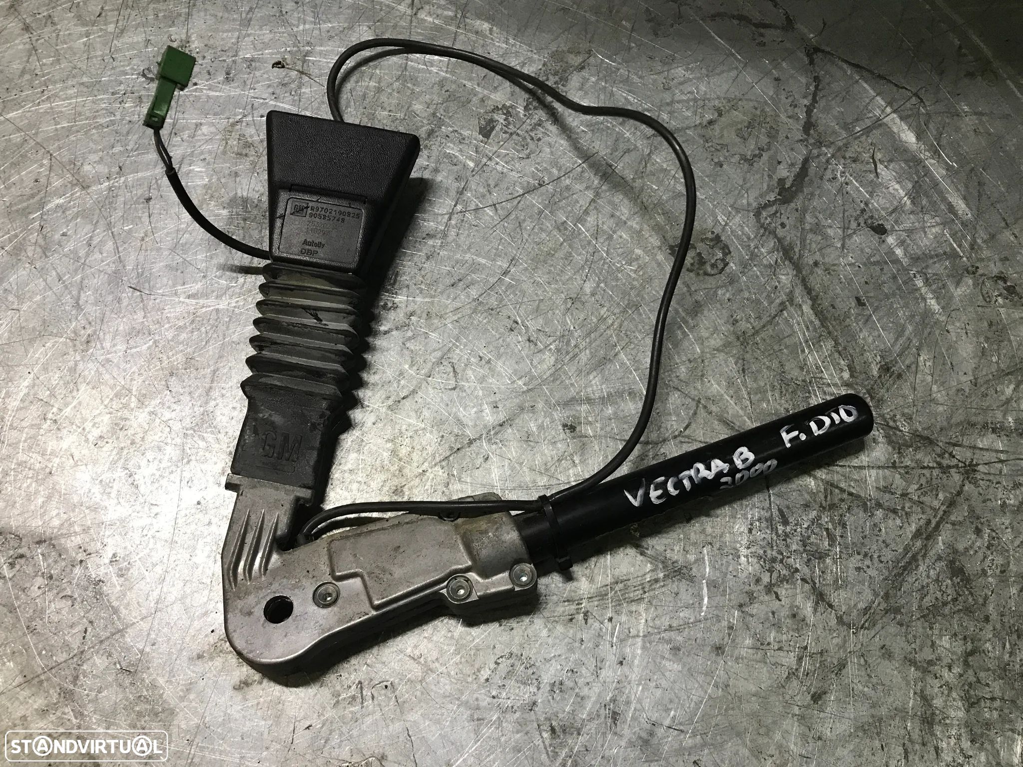 ENGATE DO CINTO / PRÉ-TENSOR OPEL VECTRA B - FRENTE DIREITO - REF. 90585748 - 1