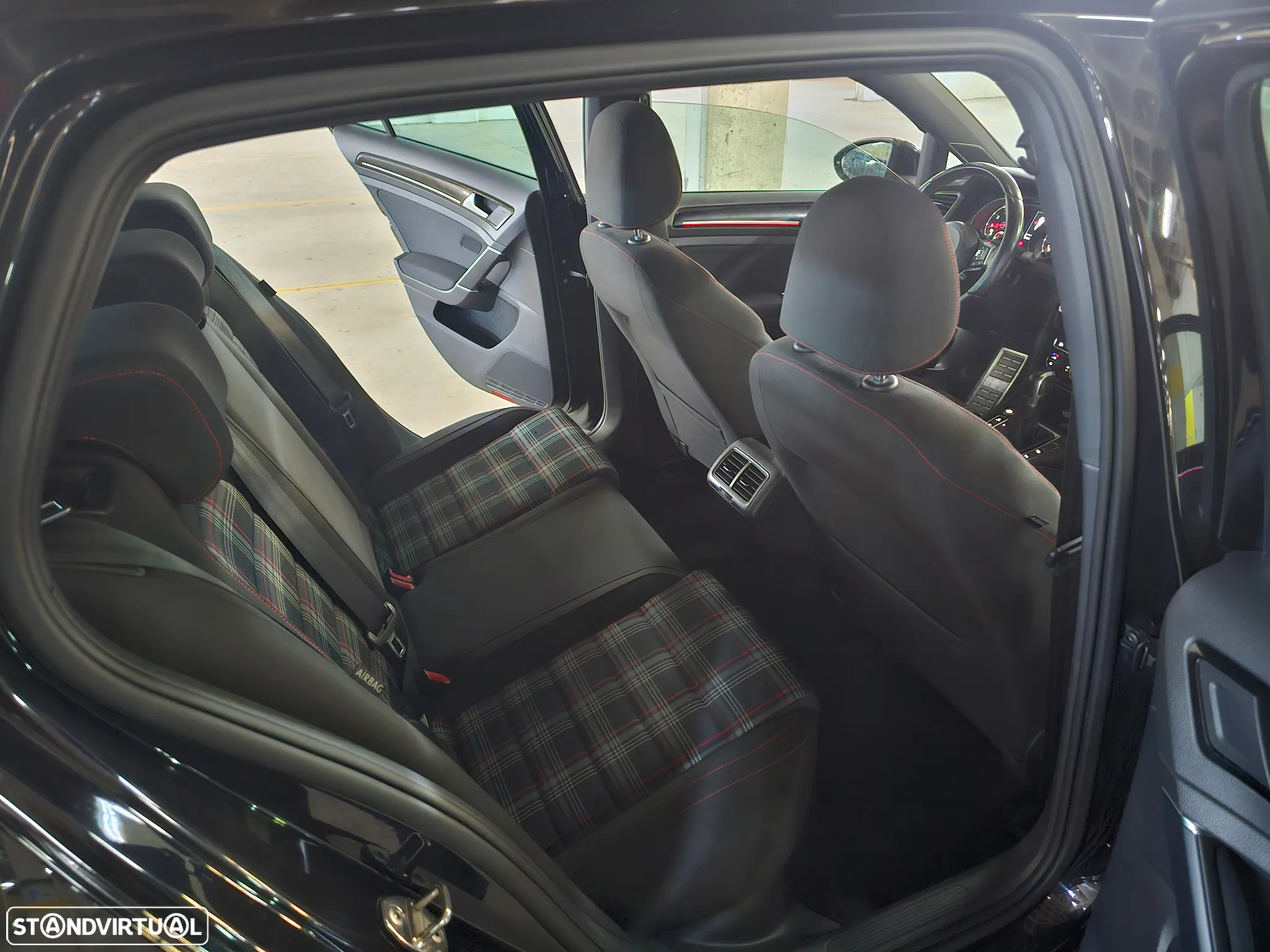 VW Golf 2.0 TSi GTi DSG Performance - 12