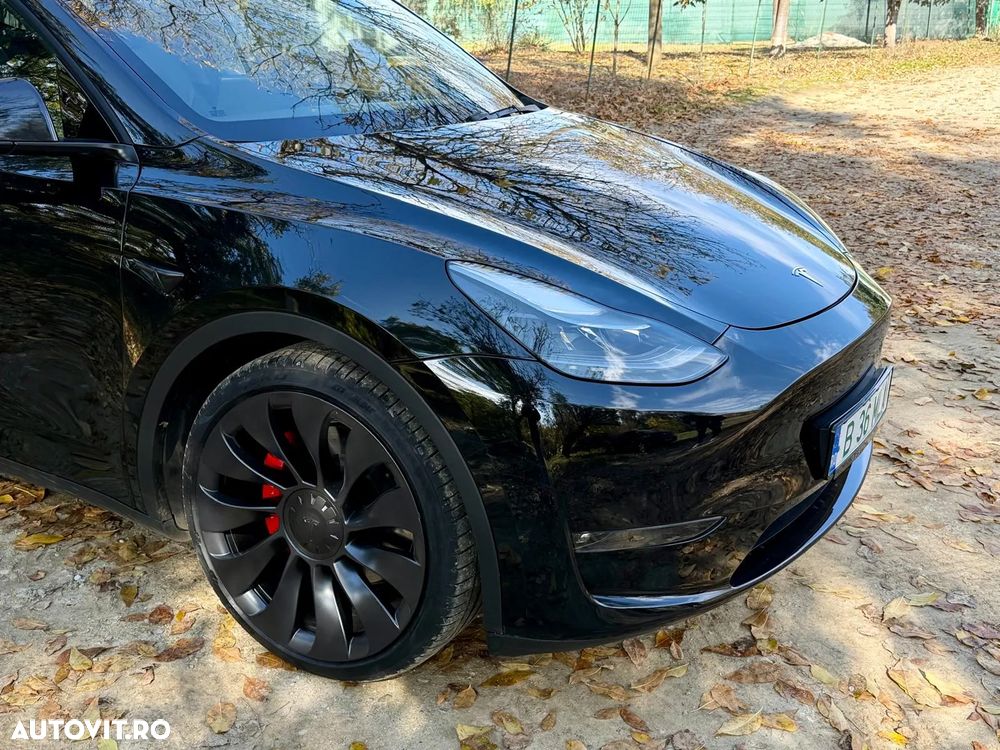 Tesla Model Y AWD Performance - 5