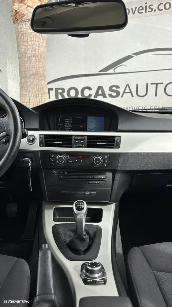 BMW 320 d Touring - 17