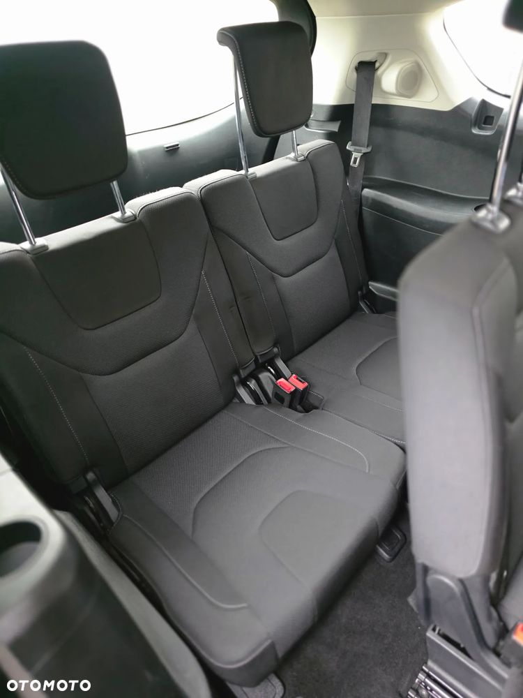 Ford S-Max - 10