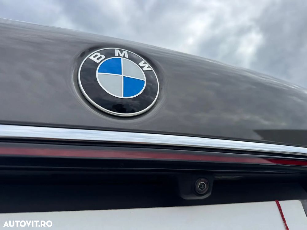 BMW Seria 7 730d xDrive MHEV - 10