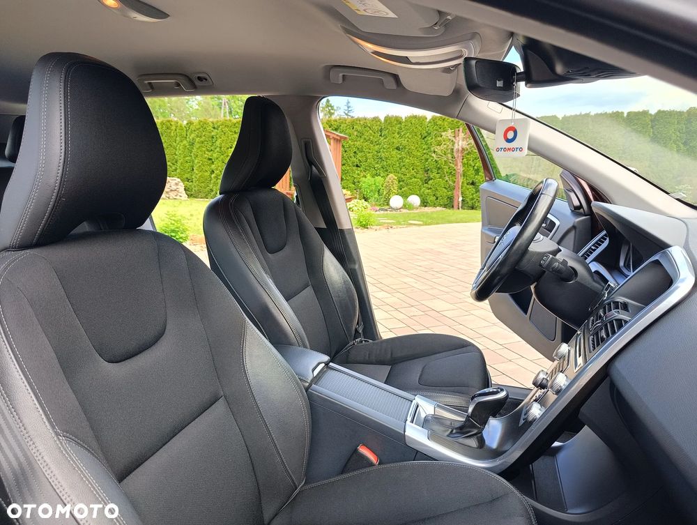 Volvo XC 60 D4 Geartronic Momentum - 34