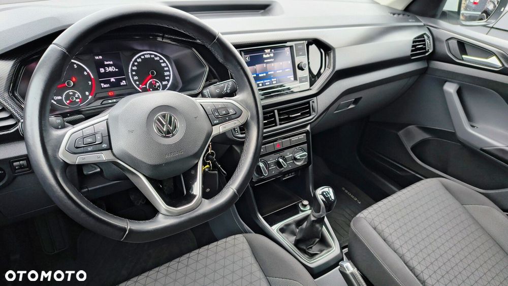 Volkswagen T-Cross - 35