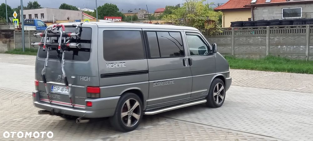 Volkswagen Caravelle - 10