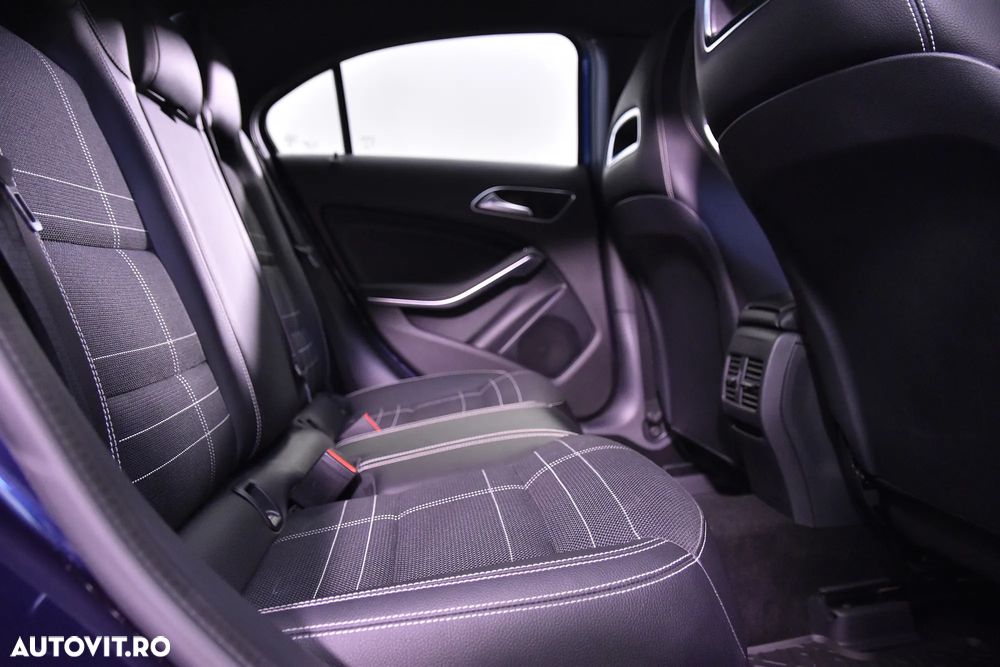 Mercedes-Benz A 200 d 7G-DCT - 12