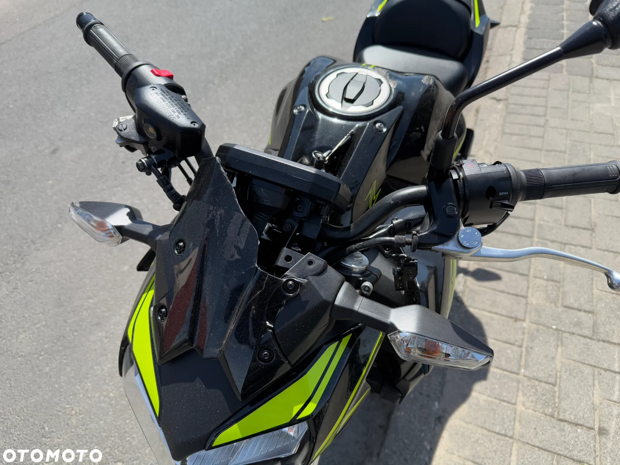 Kawasaki Z 650 - 18