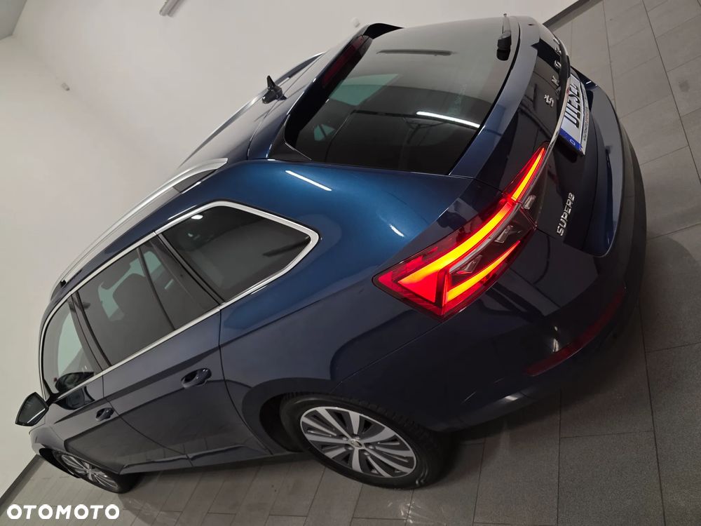 Skoda Superb 2.0 TDI SCR Style DSG - 34