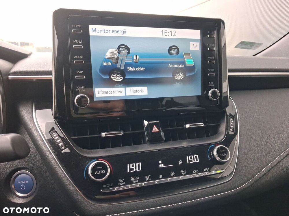 Toyota Corolla 1.8 Hybrid Comfort - 21