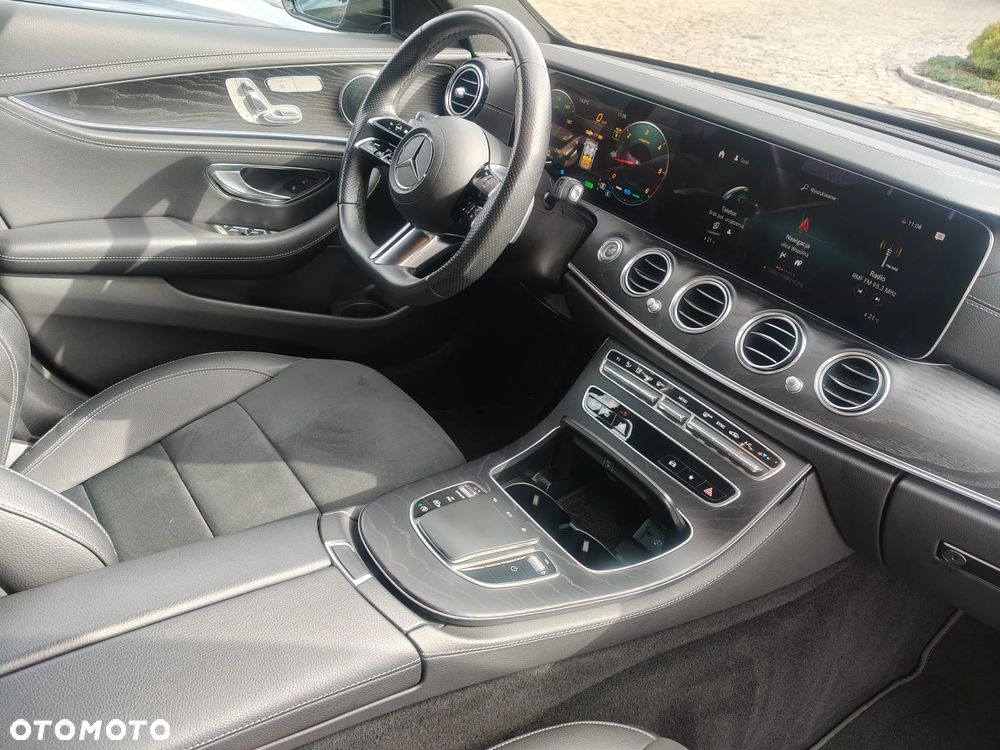 Mercedes-Benz Klasa E 220 d 4-Matic AMG - 19