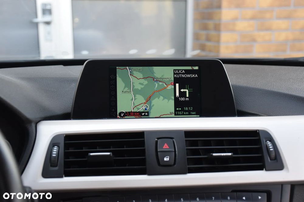 BMW Seria 3 ver-318d-luxury-line - 21