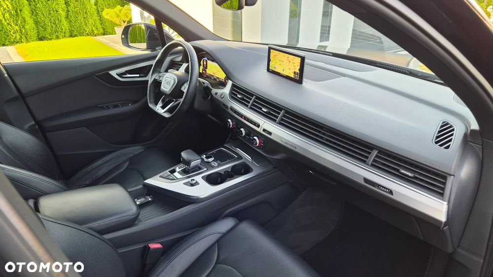 Audi Q7 - 13