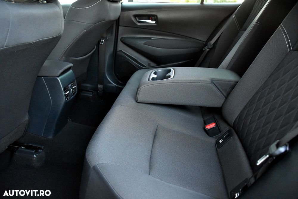 Toyota Corolla 1.6 Dynamic Plus - 16