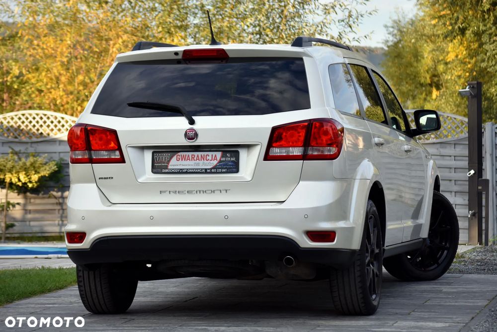 Fiat Freemont 2.0 Multijet 16V DPF Automatik Allrad Black Code - 17
