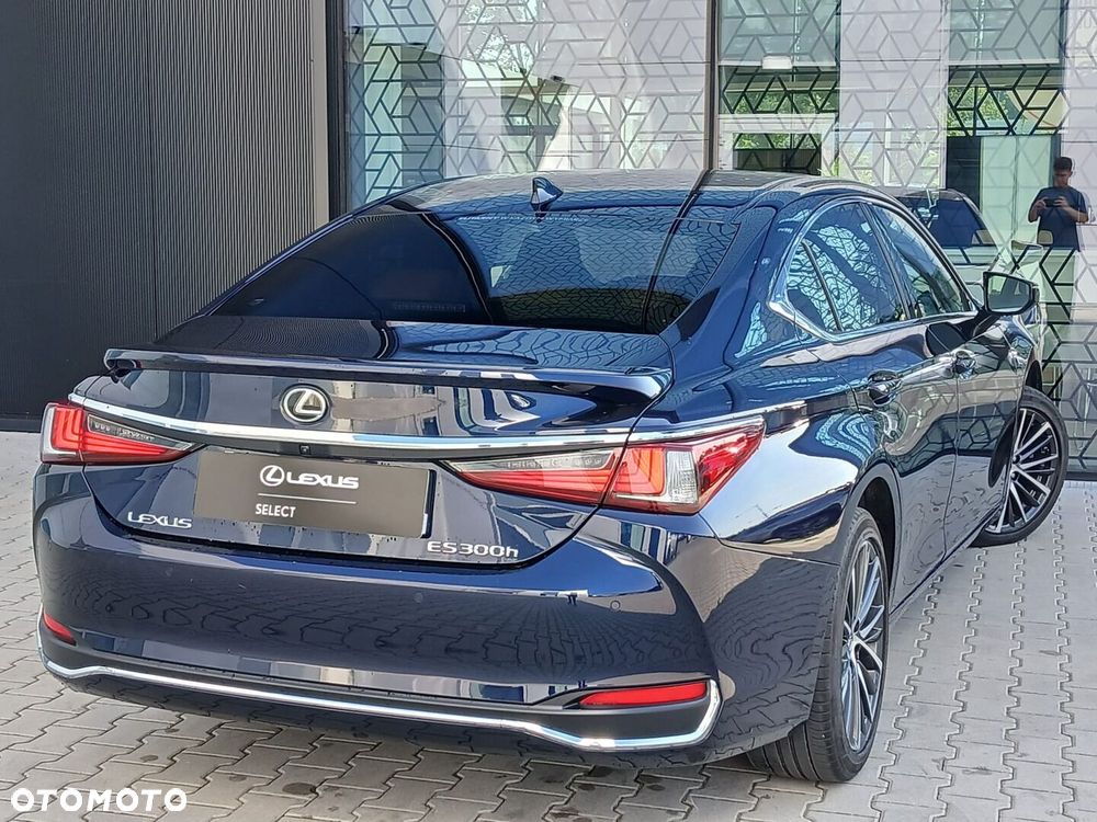 Lexus ES - 13