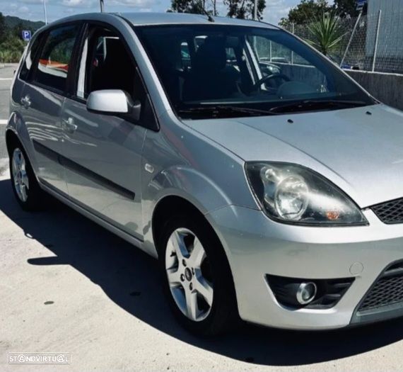 Ford Fiesta 1.25 Ghia - 7