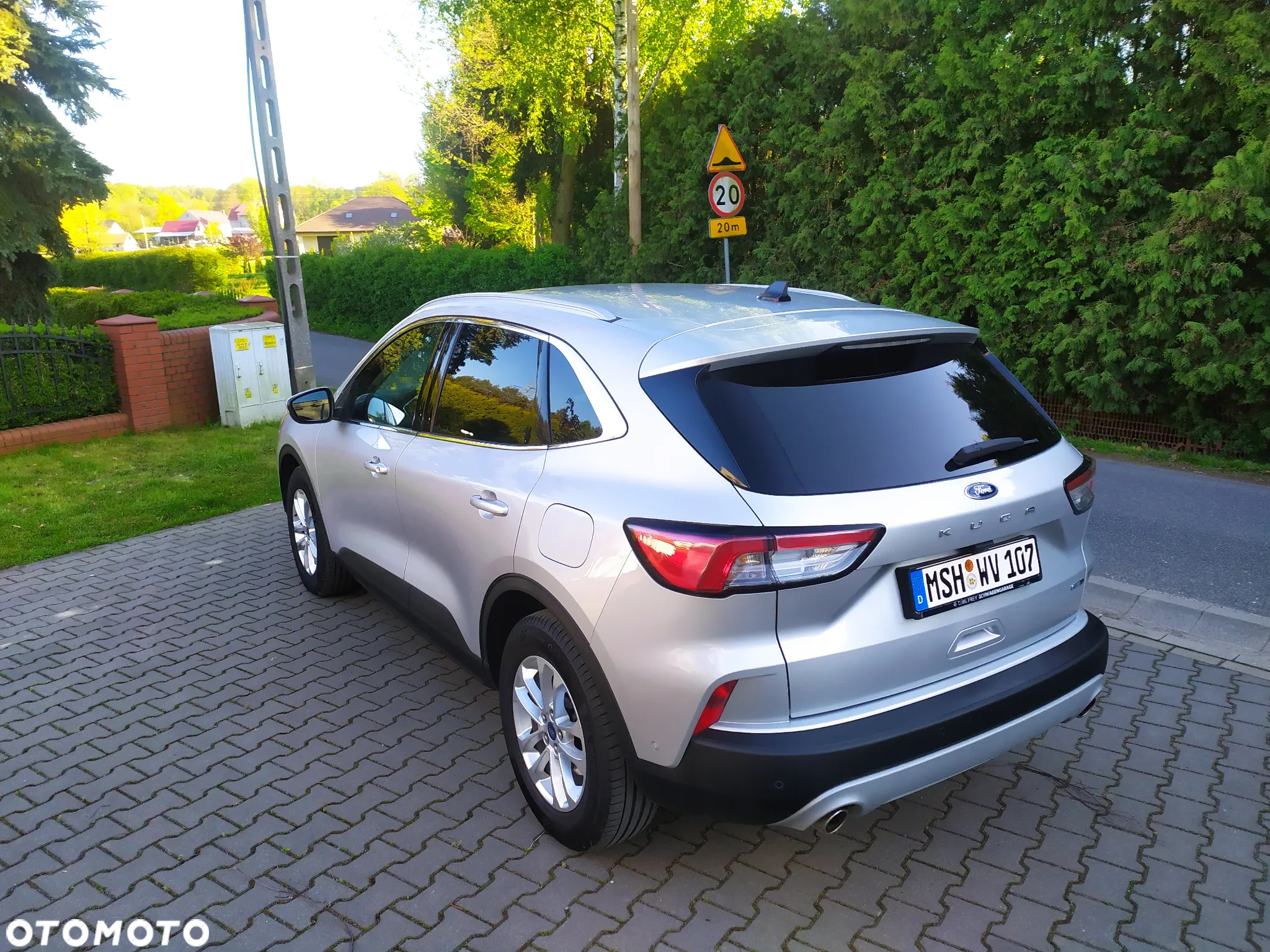 Ford Kuga 2.0 EcoBlue Hybrid TITANIUM X - 4